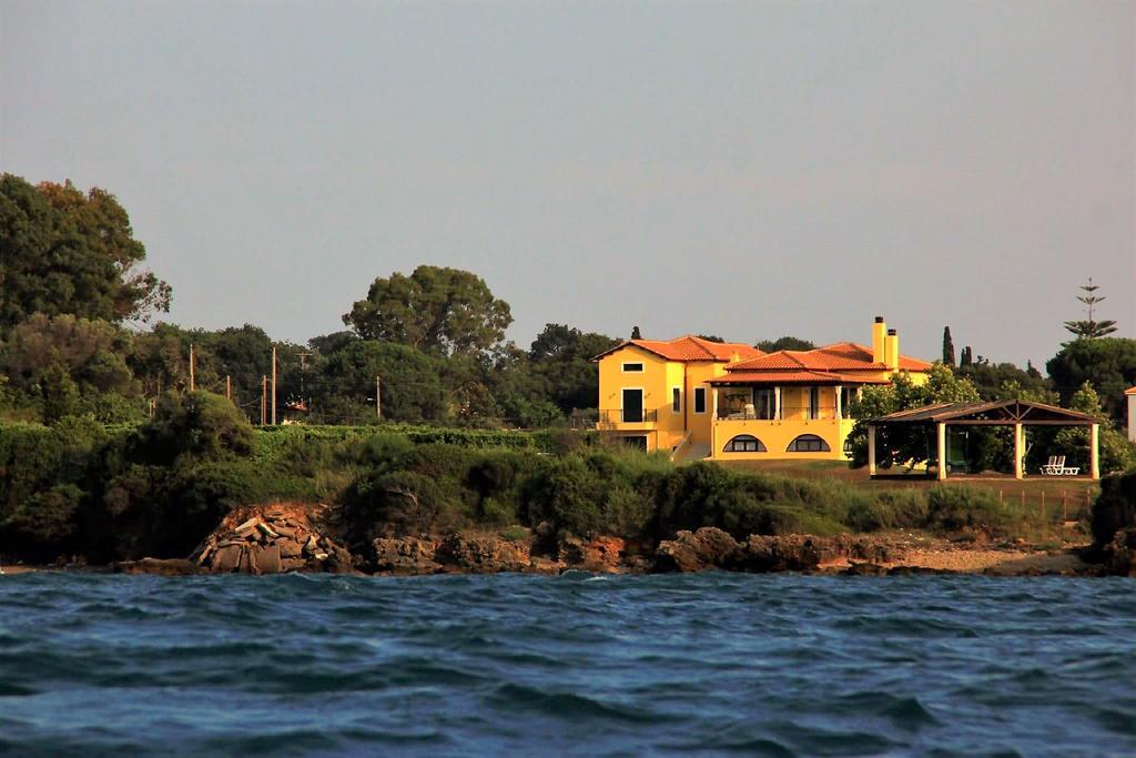 Appartamento Sea Breeze Ena Korakokhórion Esterno foto