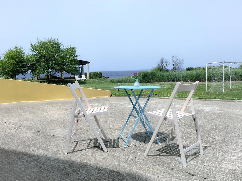 Appartamento Sea Breeze Ena Korakokhórion Esterno foto